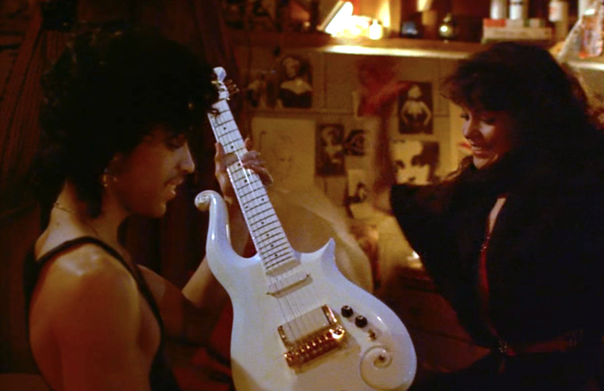 Screengrab from the Purple Rain movie where &lsquo;The Kid&rsquo; receives the white Cloud as a present from Apollonia